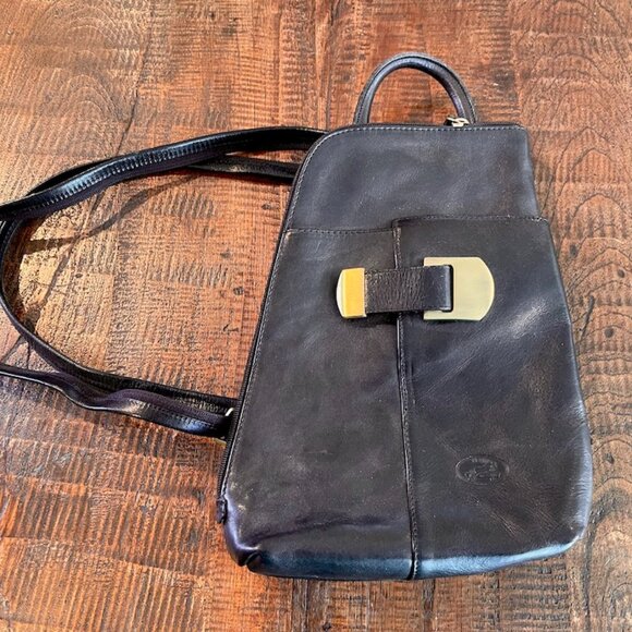 Leather Backpack Slim Medium NEW - Picture 1 of 4